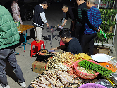 久久精品国产亚洲精品新（xīn）材-公（gōng）司聚餐（cān）